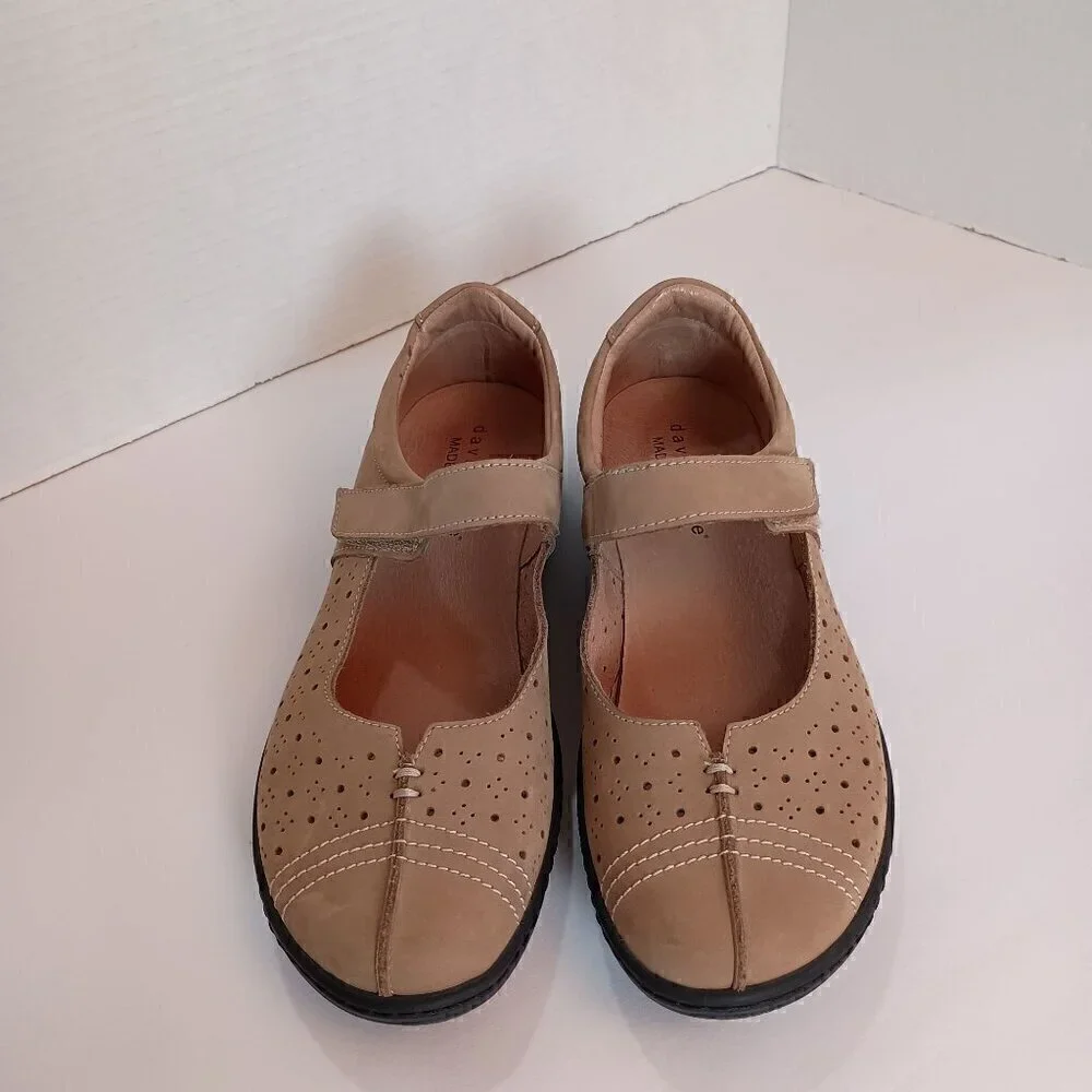 David Tate Bergamo Beige Women's Casual/Comfort Shoes With Hook and Loop closure